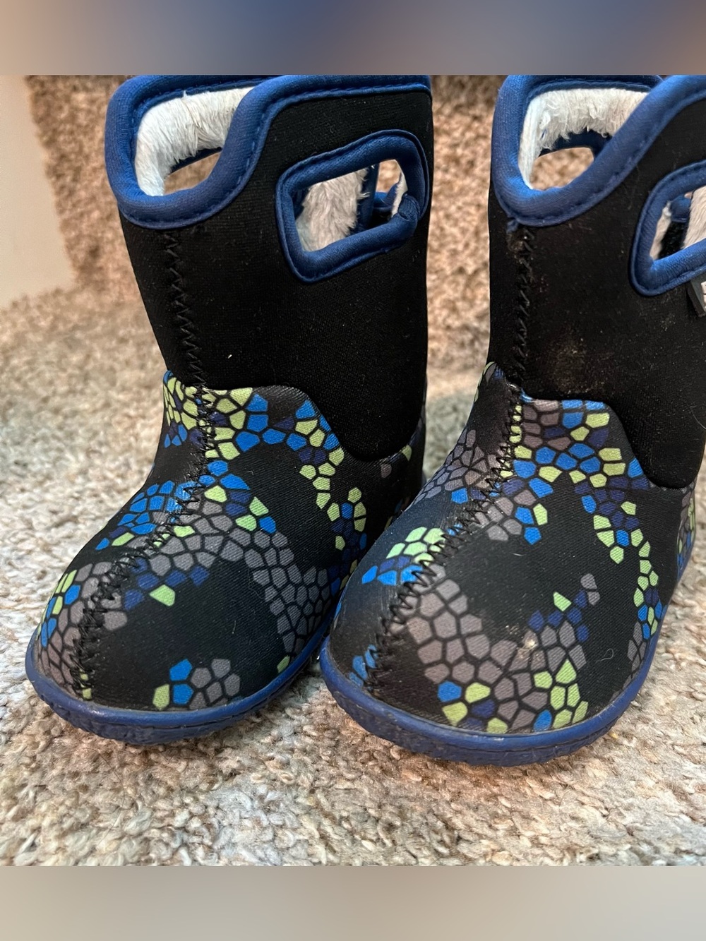 Bogs Infant Black Waterproof Boots with Blue & Green Mosaic Pattern Size 4